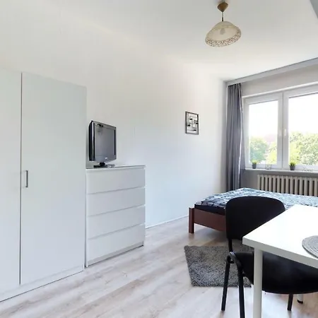 New Whitehouse Проживание в семье Гданьск